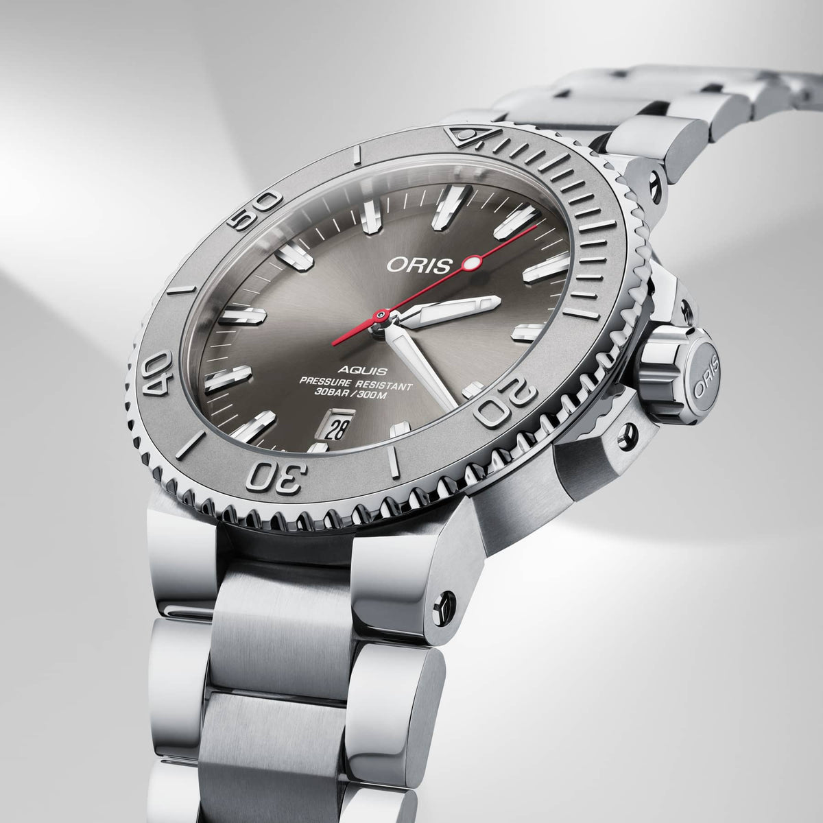 Oris Aquis Date Relief 01 733 7730 4153-07 8 24 05PEB — official gallery view 1