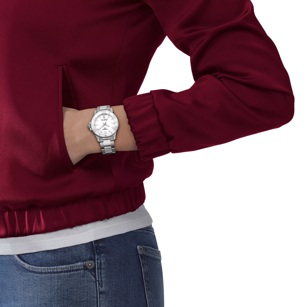 Tissot T120.210.11.011.00 official product photo 4