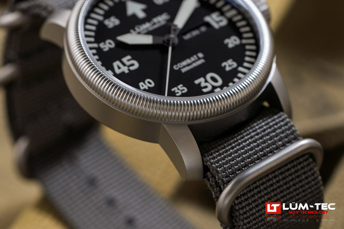 LÜM-TEC Combat B67 Day Date