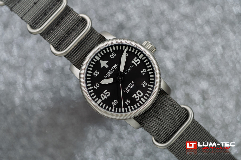 LÜM-TEC Combat B67 Day Date