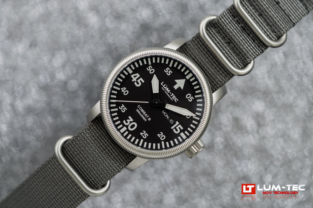 LÜM-TEC Combat B67 Day Date