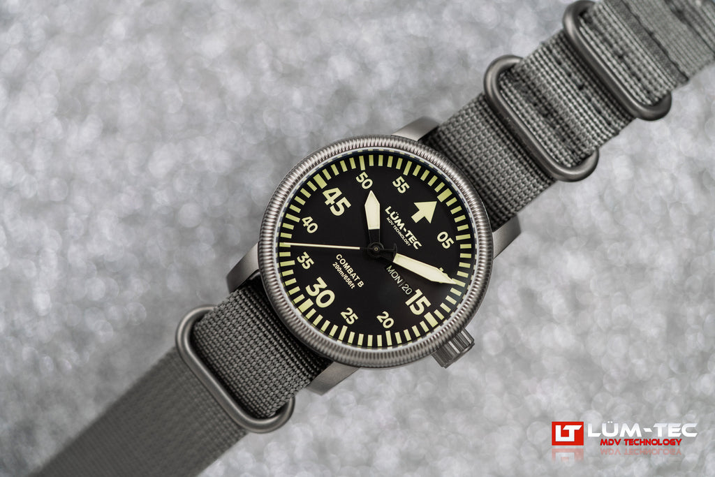 LÜM-TEC Combat B68 Day Date
